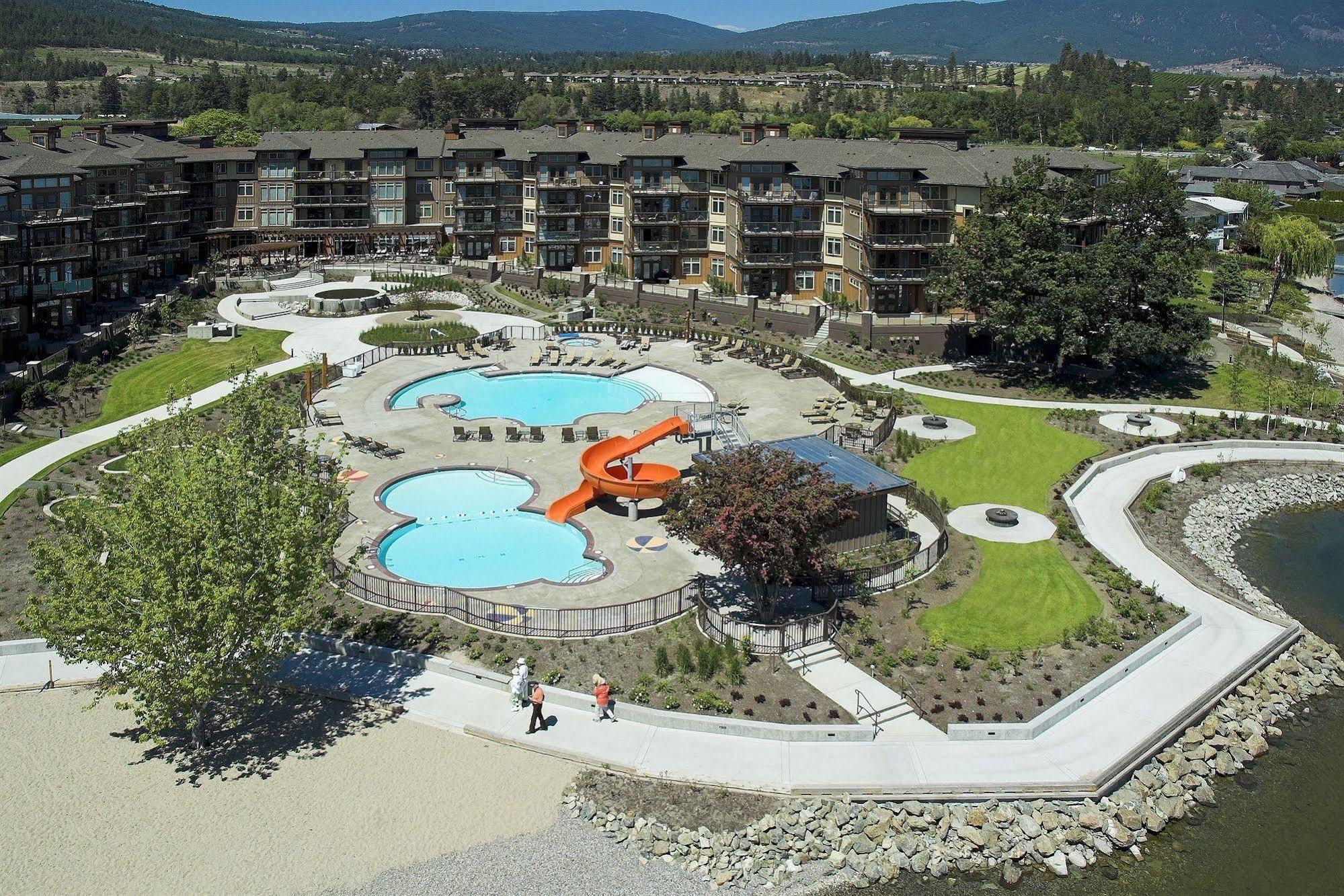 ザ コーブ レイクサイド リゾート West Kelowna エクステリア 写真